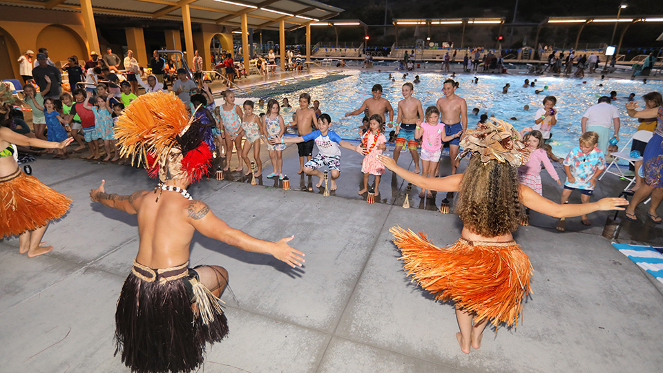 aloha plunge dancers